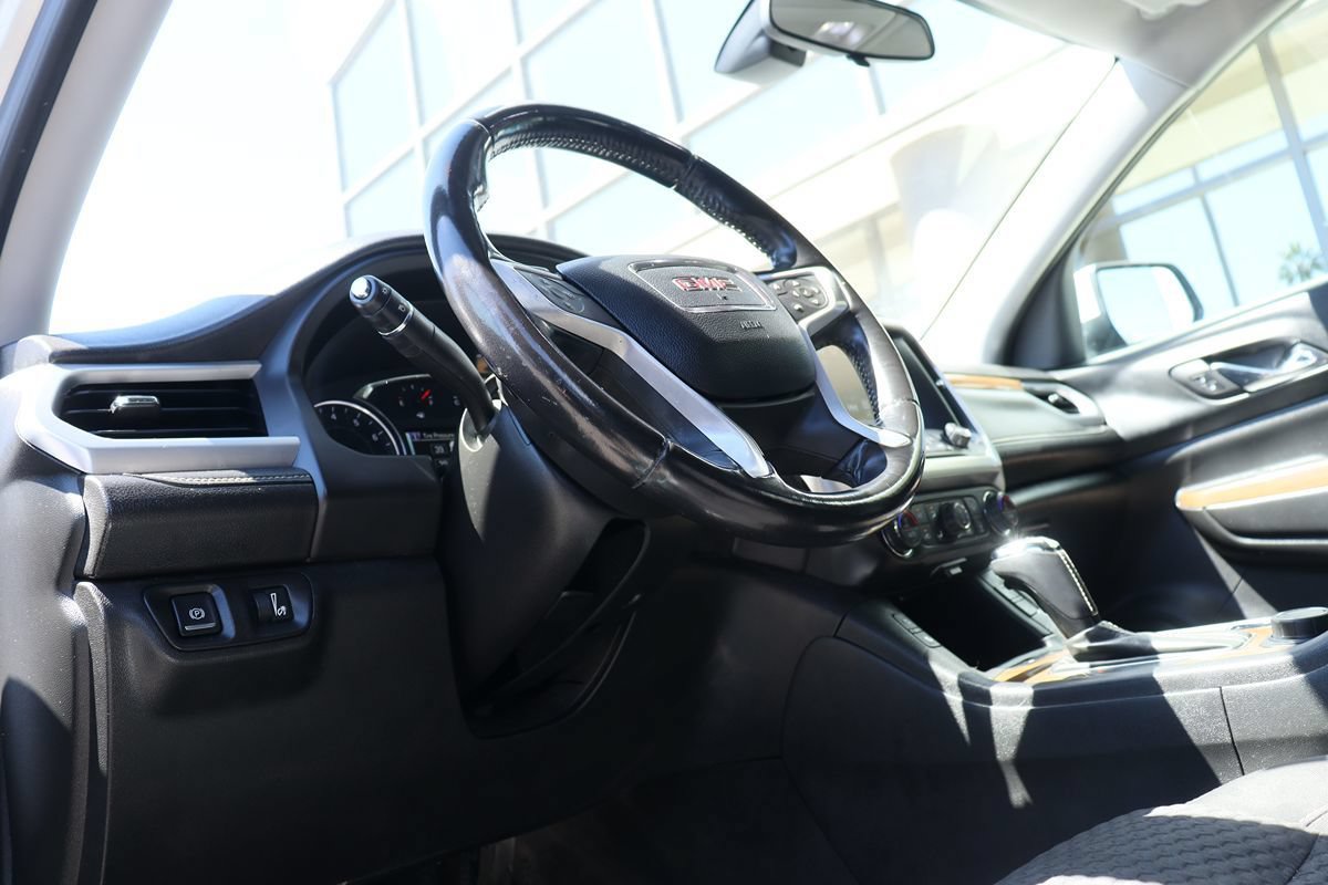Used 2018 GMC Acadia SLE w/ Driver Alert Package I FWD image 43