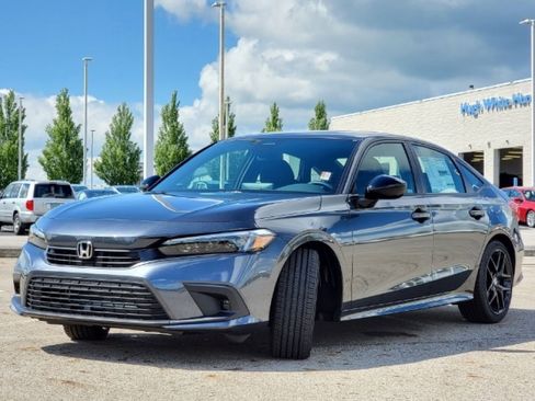 Used 2023 Honda Civic Sport image 4