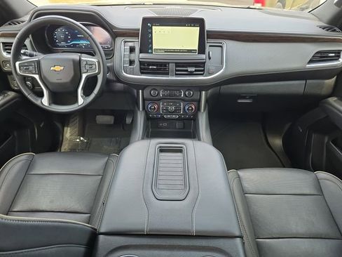Used 2024 Chevrolet Suburban Premier image 9