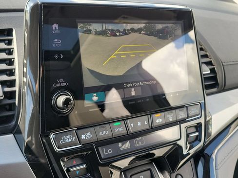 Used 2021 Honda Odyssey Touring image 16