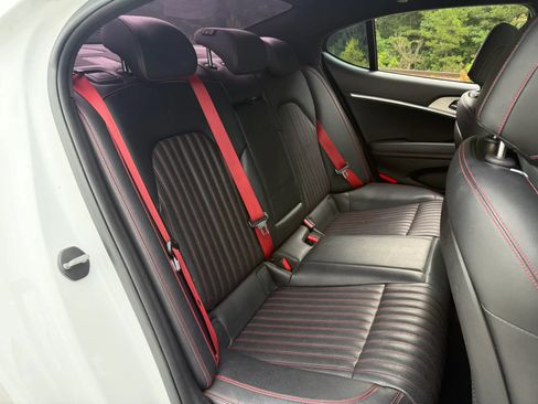 Used 2022 Genesis G70 3.3T w/ Sport Advanced Package RWD image 28