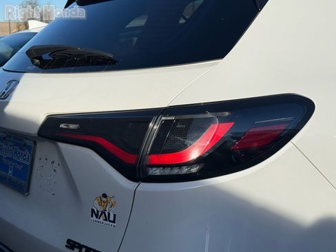 Used 2023 Honda HR-V Sport image 10