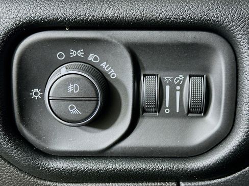 Used 2022 RAM 1500 Laramie image 17