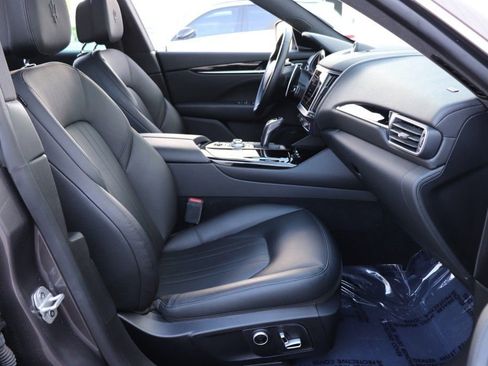 Used 2021 Maserati Levante S AWD/4WD image 34