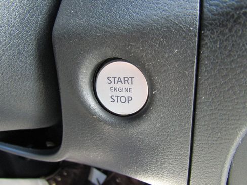 Used 2022 Nissan Frontier SV w/ Technology Package image 25