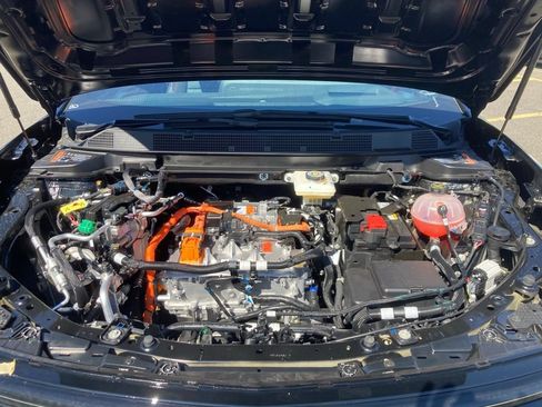 New 2025 Chevrolet Equinox EV RS w/ Convenience Package II FWD image 27