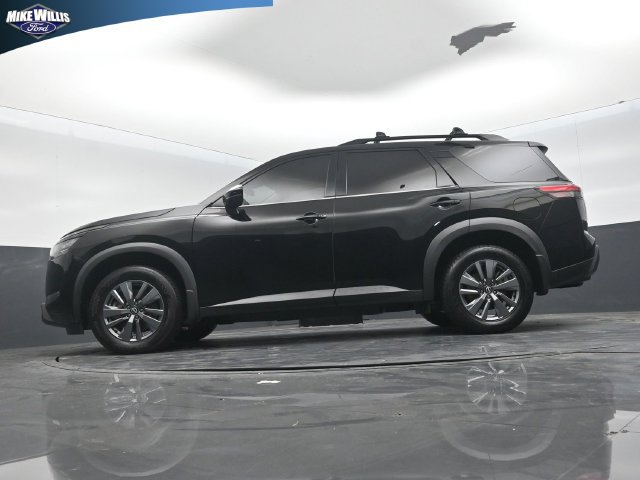 Used 2023 Nissan Pathfinder SV w/ Black Appearance Package FWD image 20