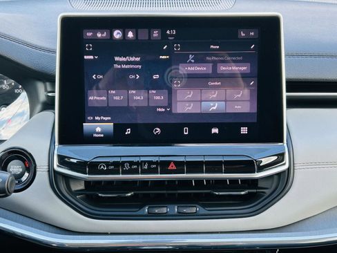 Used 2022 Jeep Compass Limited image 18