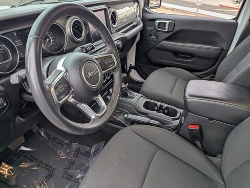 Used 2023 Jeep Wrangler Sahara image 26