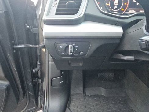 Used 2020 Audi Q5 2.0T Titanium Premium Plus image 37