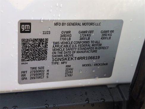 Used 2024 Chevrolet Suburban RST w/ Luxury Package image 33