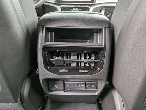 New 2026 Jeep Grand Cherokee Limited AWD/4WD image 14