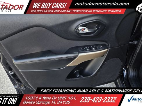 Used 2018 Jeep Cherokee Latitude FWD image 8
