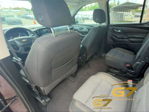 Used 2018 Chevrolet Traverse LT FWD image 11