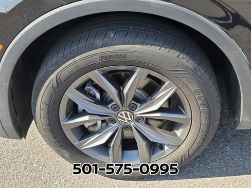 Used 2023 Volkswagen Tiguan SE AWD/4WD image 19
