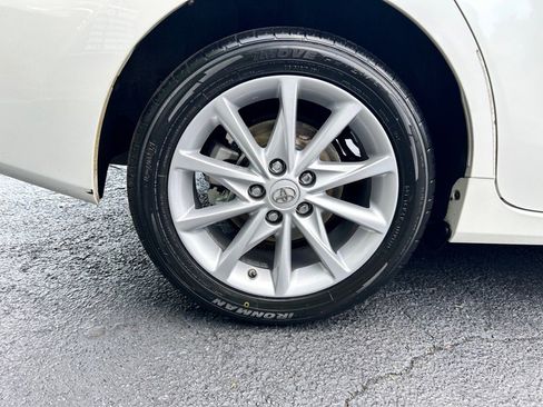 Used 2012 Toyota Prius V Two image 14