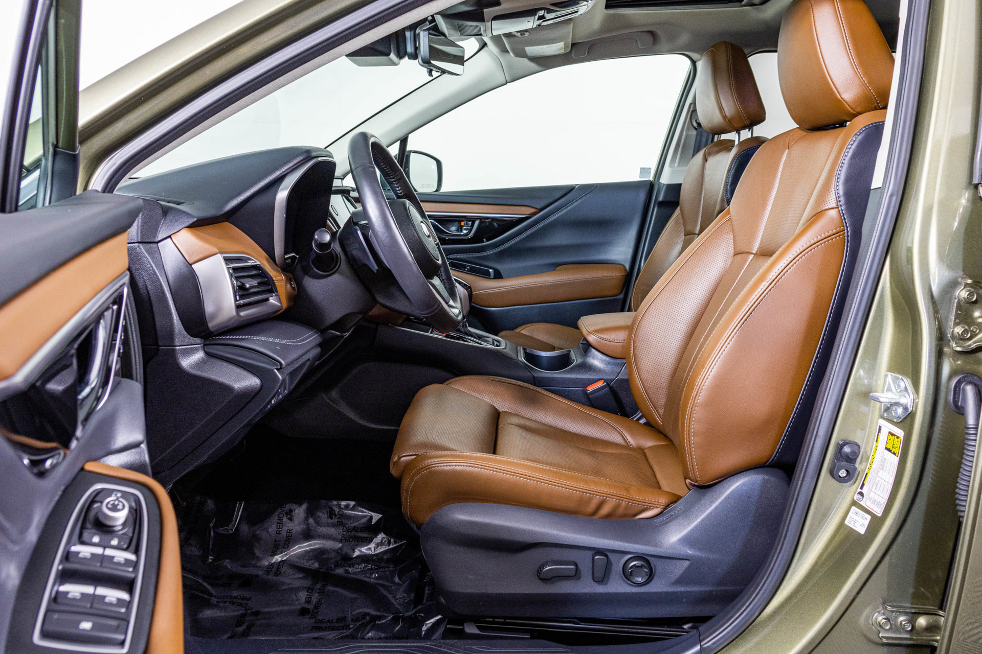 Used 2024 Subaru Outback Touring AWD/4WD image 27