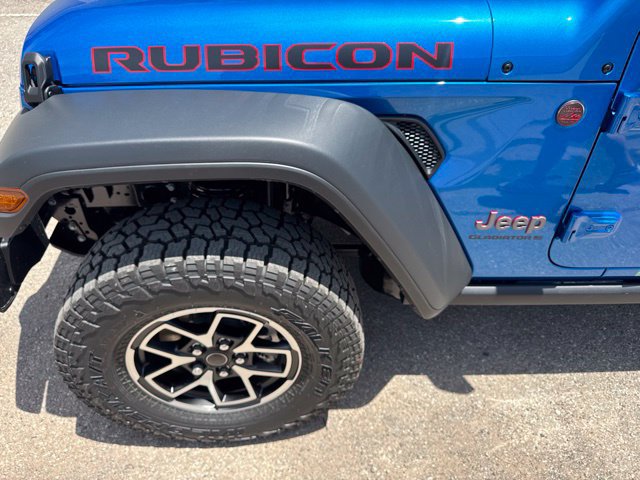 New 2026 Jeep Gladiator Rubicon w/ Technology Group AWD/4WD image 7