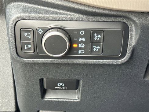 Used 2022 Ford Bronco Wildtrak image 38