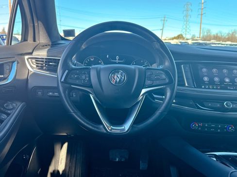 Used 2024 Buick Enclave Premium image 25