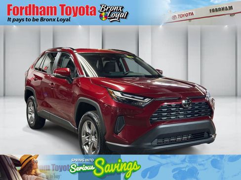 Used 2025 Toyota RAV4 XLE image 1