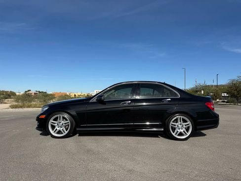 Used 2013 Mercedes-Benz C 250 Sedan w/ Multimedia Pkg image 2