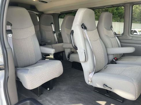 Used 2016 Chevrolet Express 2500 LT w/ LT Preferred Equipment Group RWD image 13