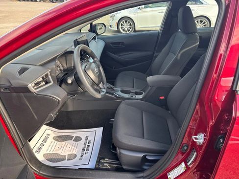 Used 2024 Toyota Corolla LE image 6