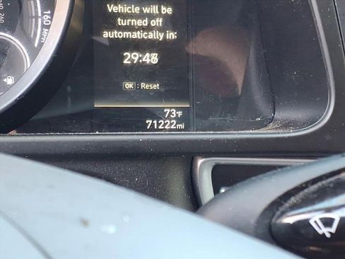 Used 2023 Hyundai Elantra Blue image 13