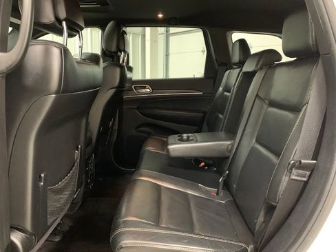 Used 2017 Jeep Grand Cherokee Limited AWD/4WD image 18