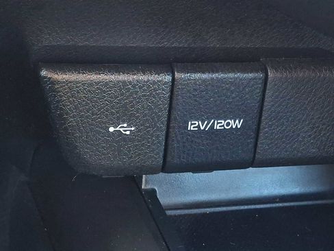 Used 2021 Toyota Camry LE image 19