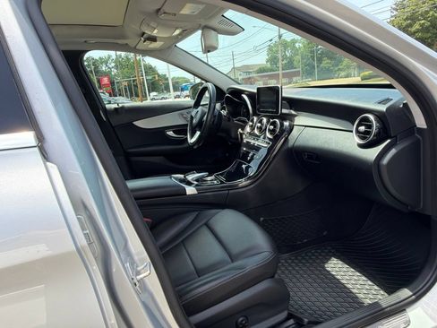 Used 2015 Mercedes-Benz C 300 4MATIC Sedan image 2