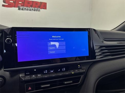 Used 2025 Toyota Camry SE w/ Multimedia Upgrade Package image 17