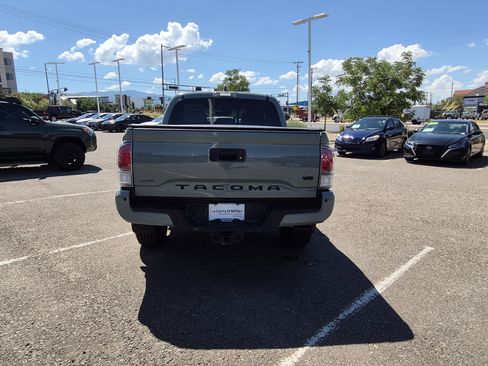 Used 2023 Toyota Tacoma TRD Off-Road w/ Advanced Technology Package AWD/4WD image 4