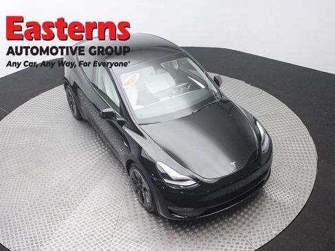 Used 2023 Tesla Model Y Performance AWD/4WD image 3