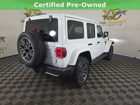 Used 2023 Jeep Wrangler Unlimited Sahara w/ Cold Weather Group AWD/4WD image 10