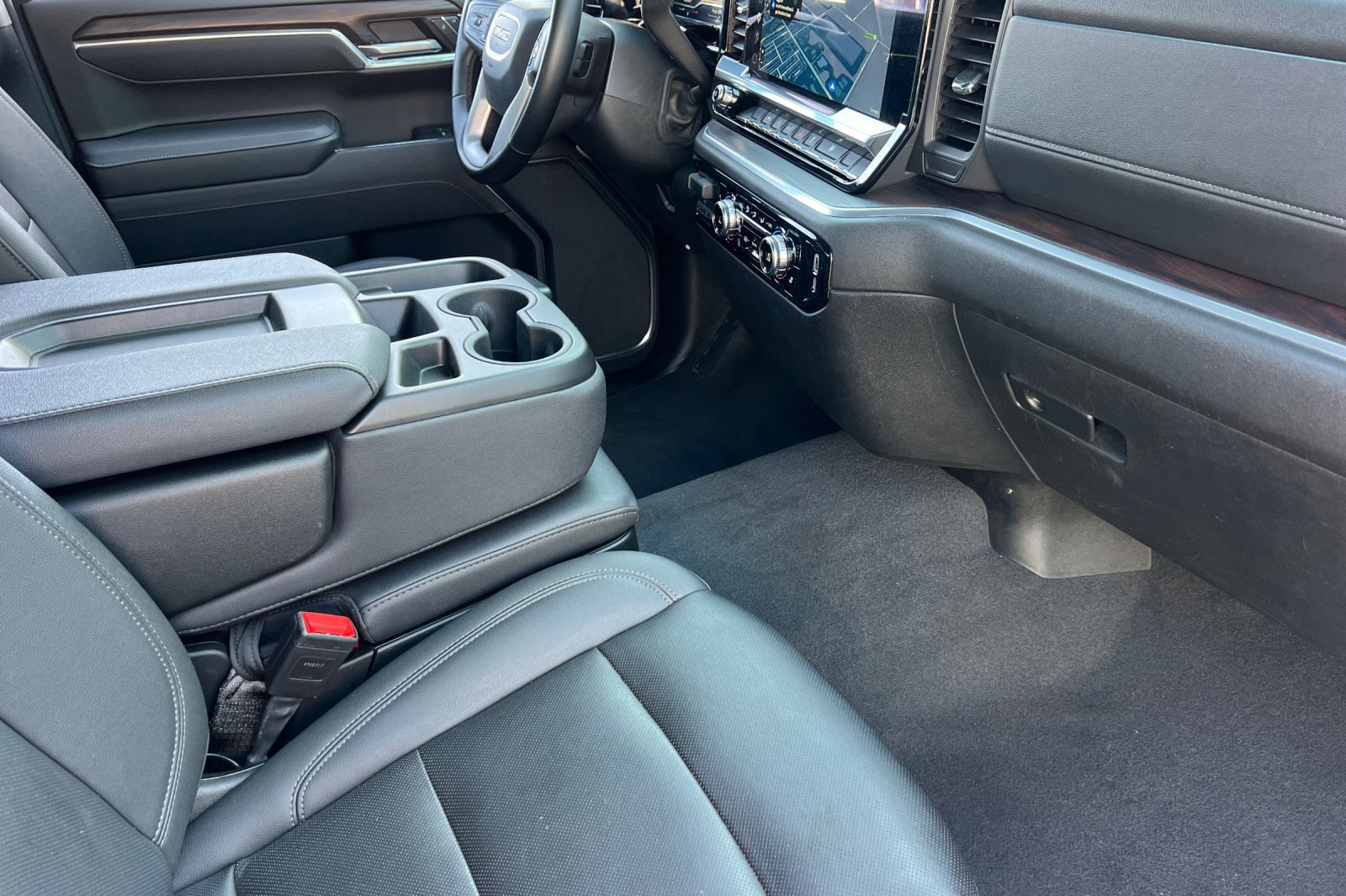 Used 2025 GMC Sierra 1500 SLT RWD image 20