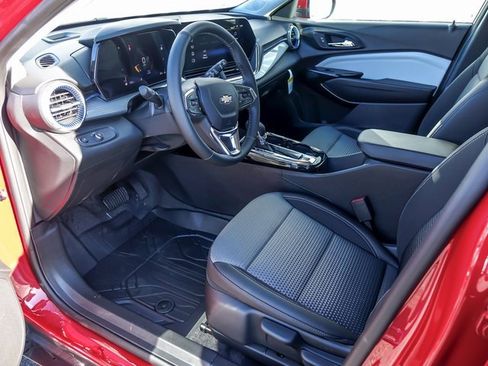 New 2026 Chevrolet Trax LT w/ Driver Confidence Package image 12