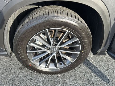 Certified 2025 Lexus NX 250 FWD w/ Towing Package (2000 Lbs) image 31