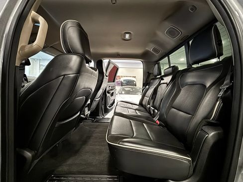 Used 2020 RAM 1500 Laramie AWD/4WD image 15
