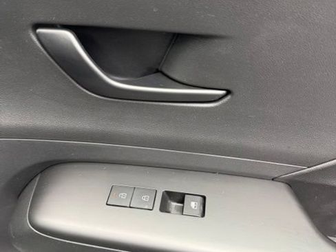 Used 2025 Hyundai Kona SEL FWD image 53
