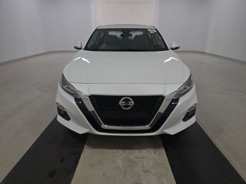 Used 2021 Nissan Altima 2.5 SL image 2