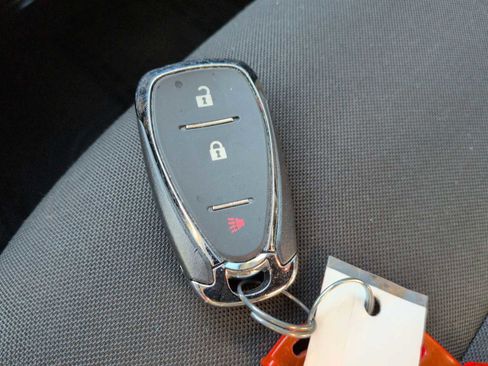 Used 2025 Chevrolet TrailBlazer LS image 33