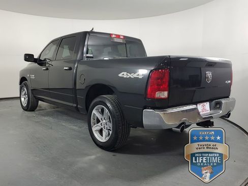 Used 2018 RAM 1500 SLT image 4