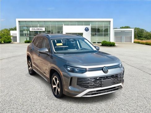 New 2026 Volkswagen Tiguan SE AWD/4WD image 3