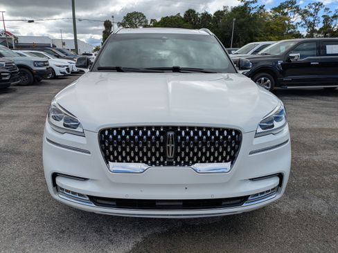 Used 2023 Lincoln Aviator Black Label w/ Class IV Trailer Tow Package AWD/4WD image 9