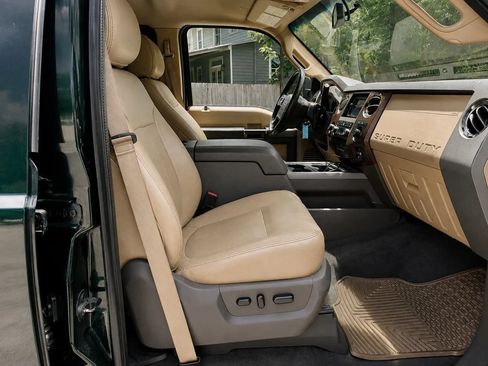 Used 2012 Ford F250 Lariat w/ Lariat Interior Pkg AWD/4WD image 14