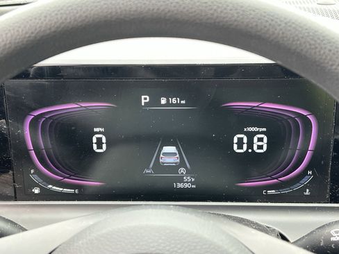 Used 2024 Kia Seltos LX AWD/4WD image 25