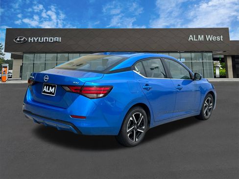 Used 2024 Nissan Sentra SV FWD image 5