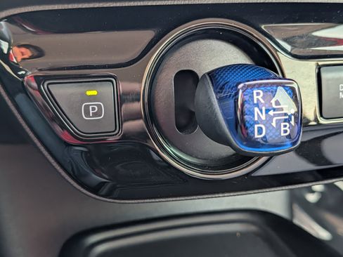 Used 2022 Toyota Prius LE image 31